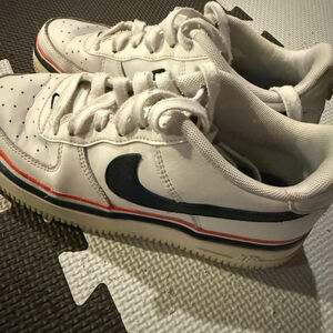 Nike Air Force 1 LV8 1 GS 'White Concord' sneakers